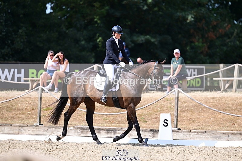 260802A-110819-05484 - Novice Silver break - break