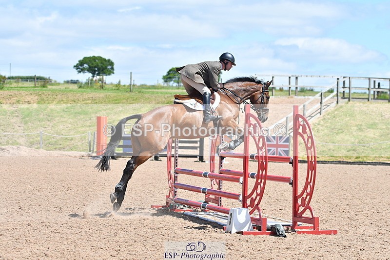 240609A-124412-05322 - Cls 18 Snr Newcomers and 1.10m Open