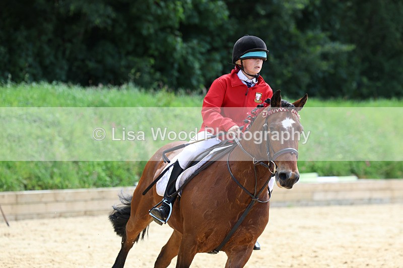 3E7A2502 - Class 4: 70 -75cm Part B