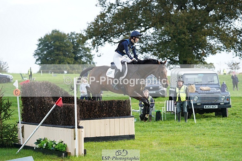 231021-093838-13321 - 605-SPORTSFIELD.U2-Katie.Corbin-SC+XC