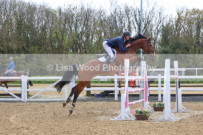 3E7A2367 - Class 9: Senior 1.30m open