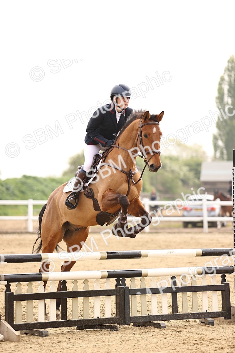  - Class 15 - Senior British novice - 90cm