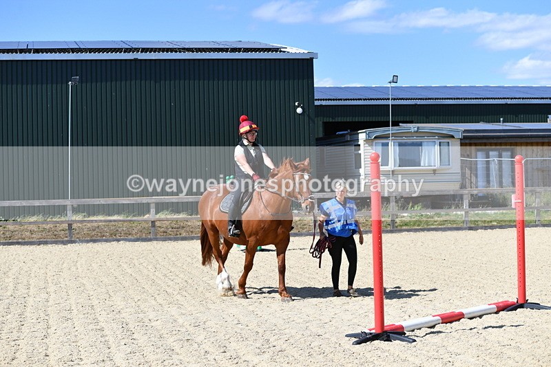 WJ5_4909 - Poles on the Floor