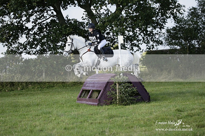  WWHT 171021 3895 - Open (1.00m)  17/10/21