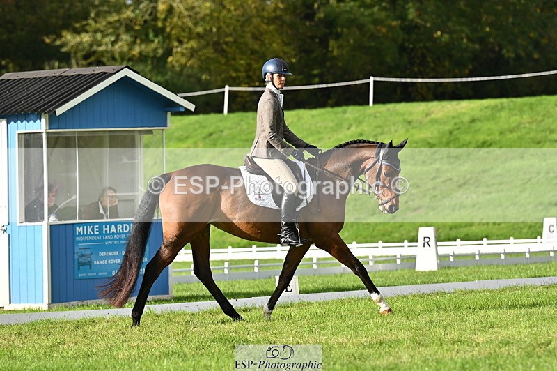 251024A-101428-08004 - F-453-Lucy.Lloyd