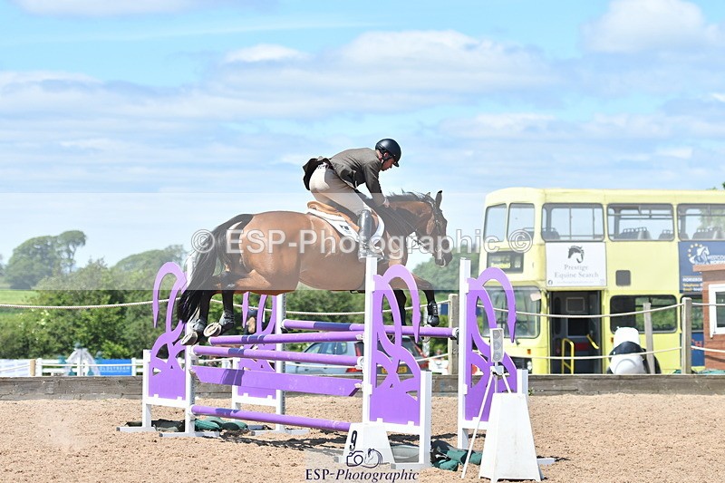 240609A-124508-05337 - Cls 18 Snr Newcomers and 1.10m Open