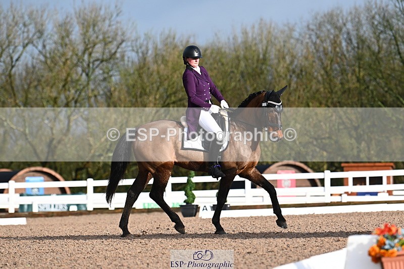 240218A-091522-05058 - 151-NICOLA.KAYES-BOSS.X