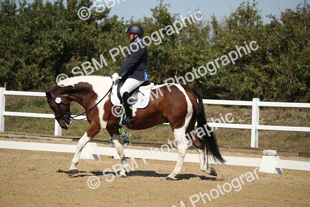 SBM_005109 - Class 11 - Novice 5 - 11.41-12.58