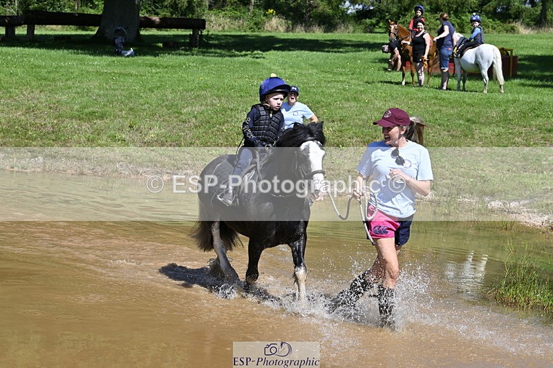 240728B-111536-01318 - Gemma's Group XC