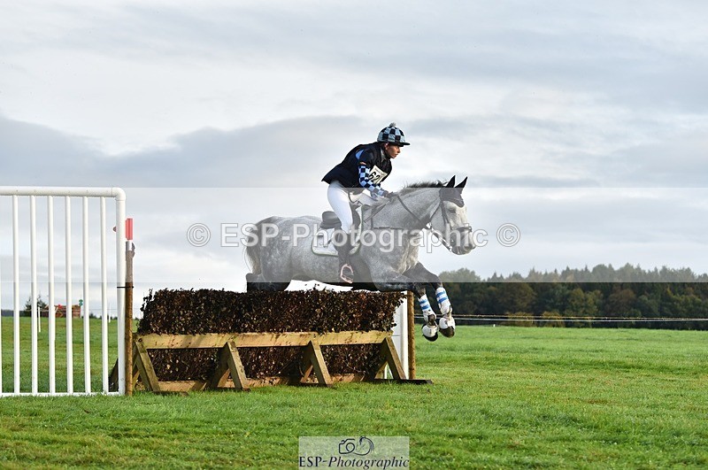 231021-084940-13435 - 621-QUALITY.BLUE-Lucy.Boultbee-brooks-SC+XC