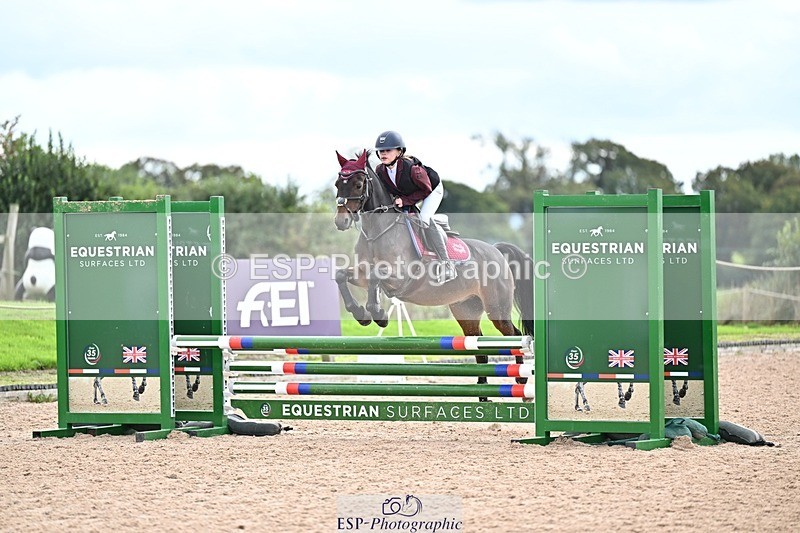 250921-143858-03921 - Cls 20 Pony 80cm Derby