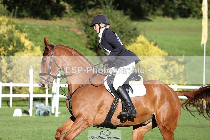 231022-100139-24272 - 648-FRIARSHILL.CHARLES-Caroline.Wilkinson-TrotUp+SJ