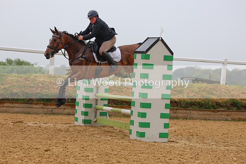 3E7A7173 - Class 7: Senior Newcomers/1.10m open