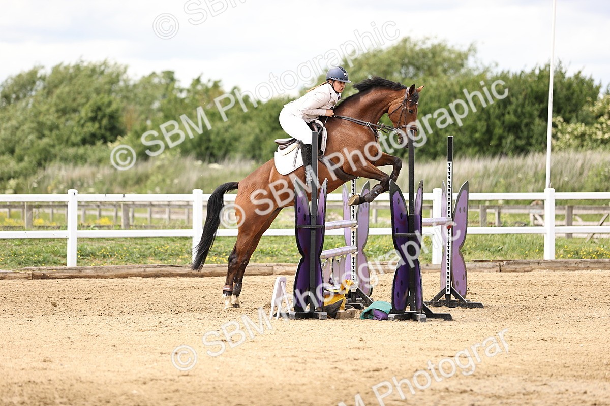 SBM_003147 - Class 11 - Senior Newcomers - 1.10m