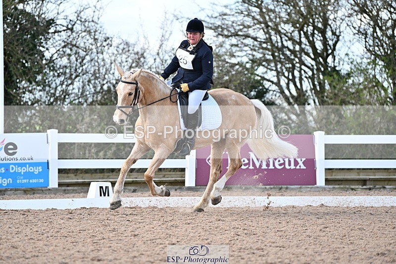 240324A-134007-03465 - Novice 28, 13.00 to 14.00