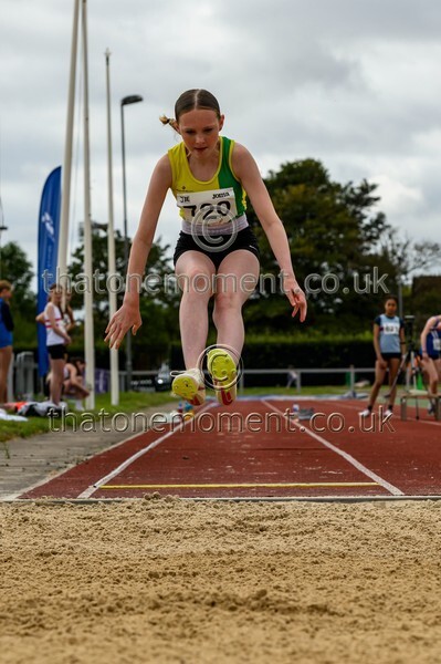 Age25SAT-914574 - Field Female Set One