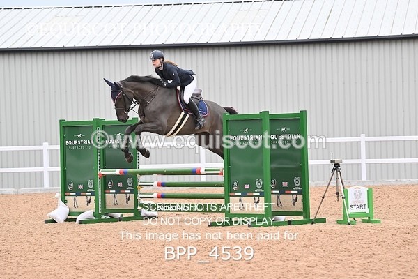 BPP_4539 - CLASS 20 SUN British Novice/90cms Open
