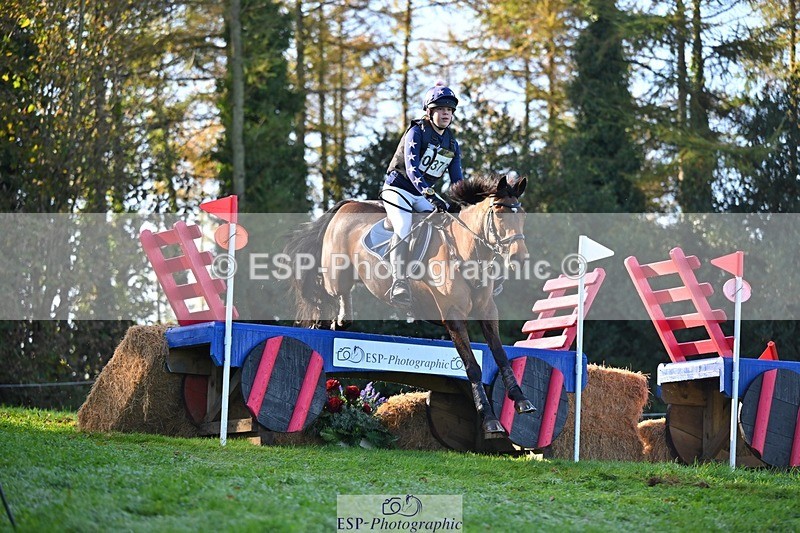 241026-111438-11907 - 373-Isabelle.Thwaite-BEACH.LADY