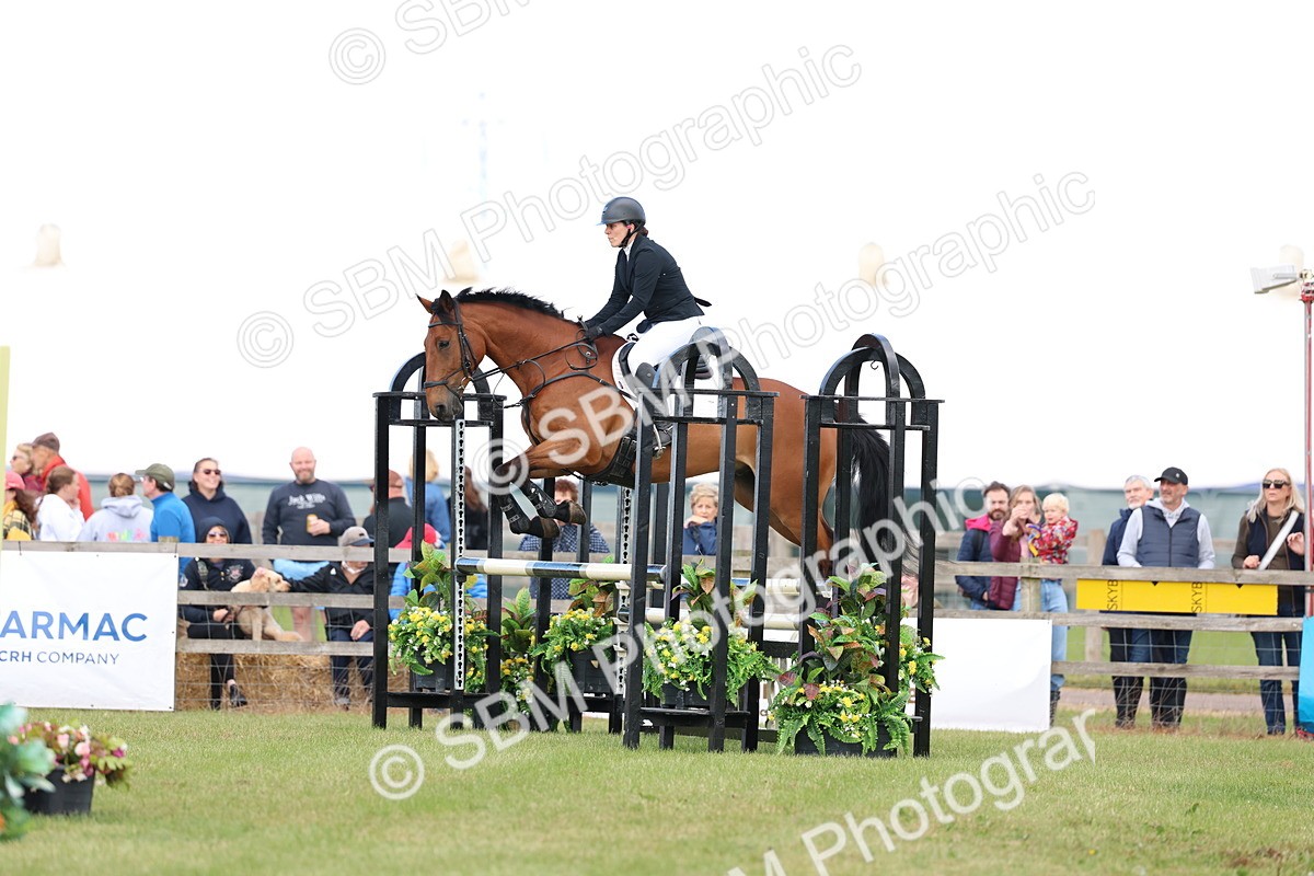 SBM_13476 - Class 206 - Senior Newcomers - 1.10m Open