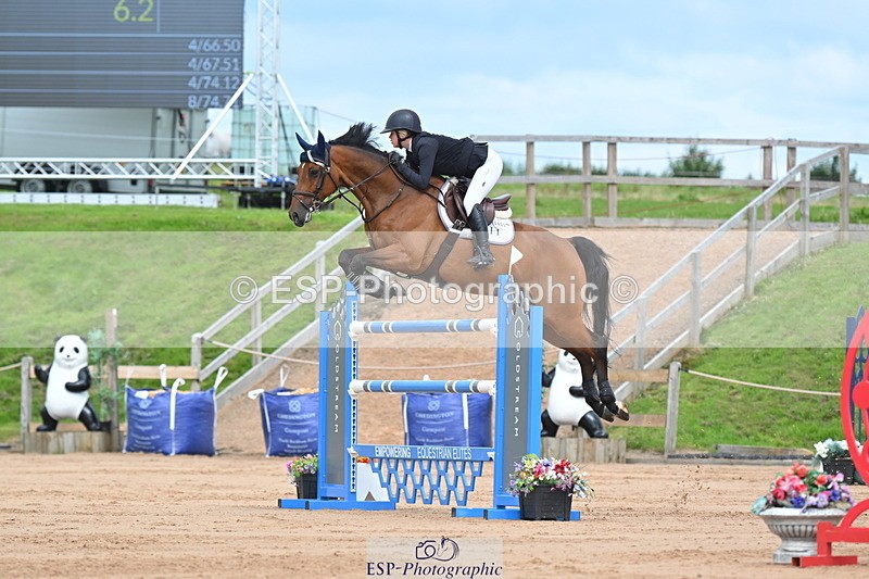 230721A-152803-07244 - Cls 10, 2 Star Big 1.45m Start to break