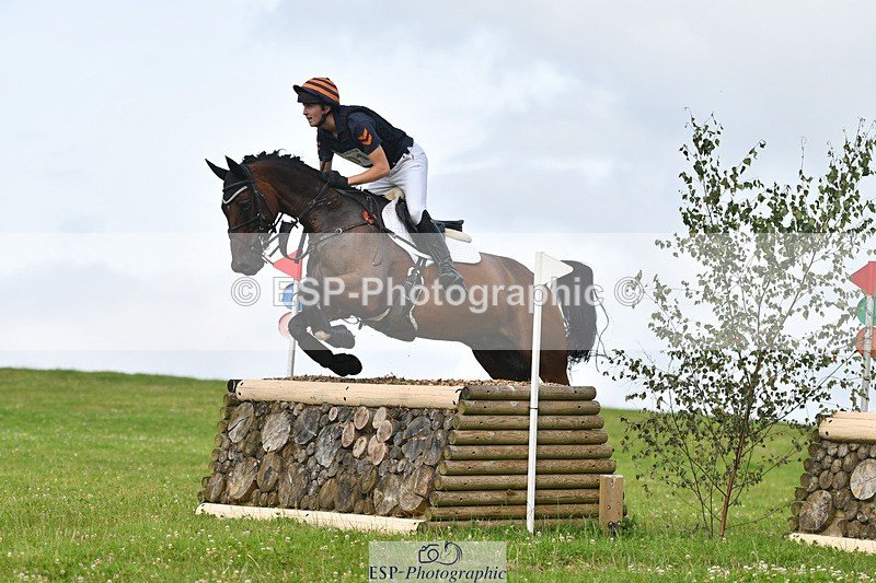 240804-103110-10393 - 401-Max_Forster-HHS_LEACOURT_CAVALIER