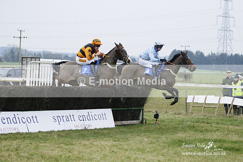 PtP 230122 325 - Cocklebarrow Races - Heythrop Hunt - 23/01/22