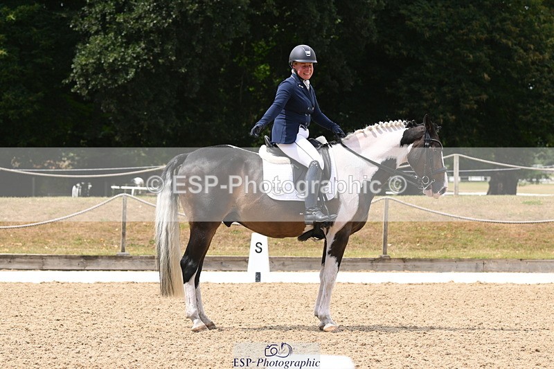 250720A-124122-10452 - 164-Dominique.Kinnaird-Perry-Pallas.Vanquish