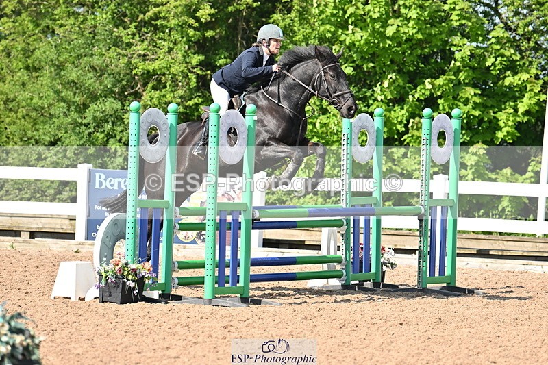 240509A-100935-00374 - Cls 1 British Novice and 90cm Open