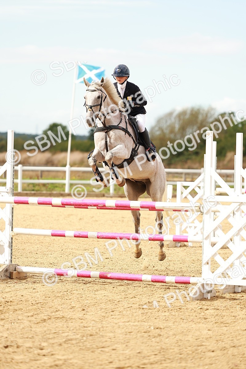 SBM_001542 - Class 4 - Senior Newcomers - 1.10m