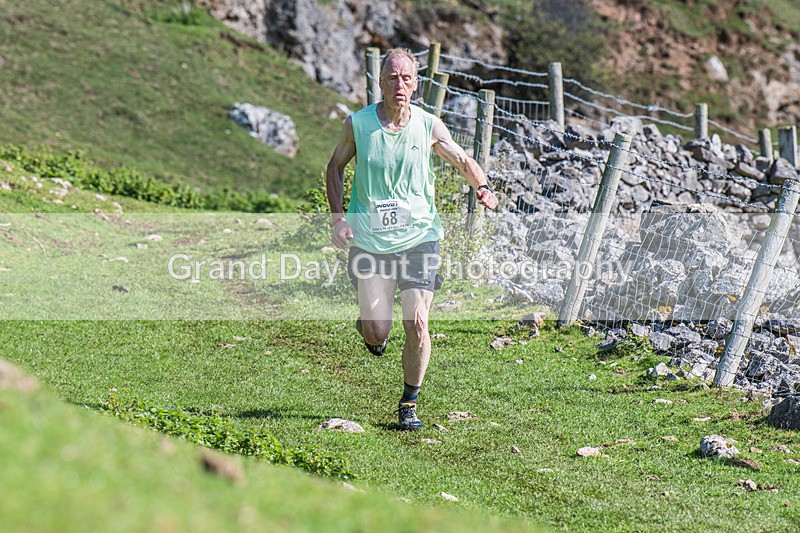 Ilam-810 - Ilam Three Peaks Fell Race (Limestone Series) Sunday 28th September 2025