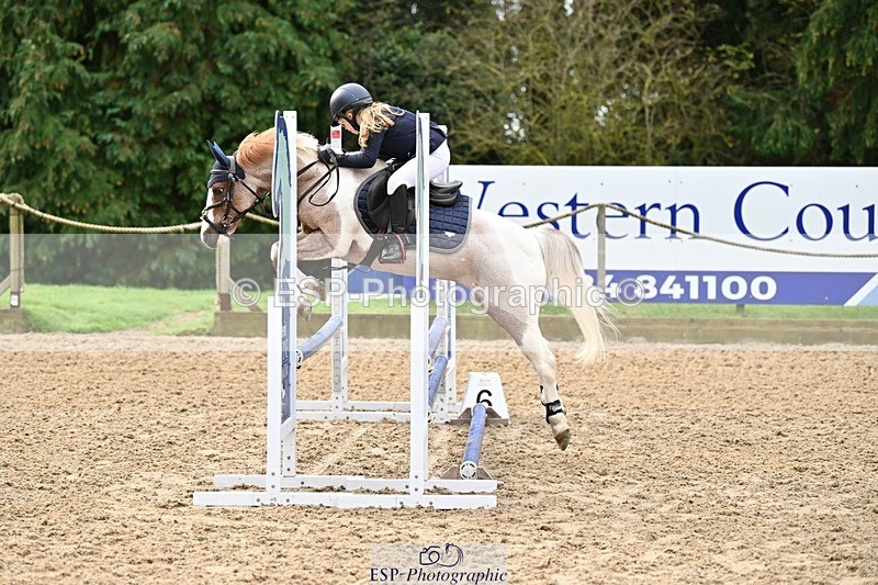 230930-094529-00102 - Cls 1 Pony Intro 70cm