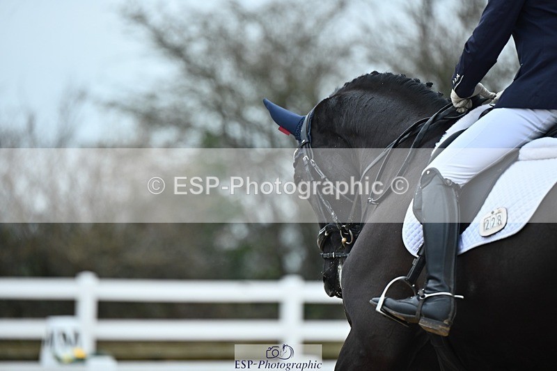 250214-095205-00711 - 228-Louise.Hutchinson-Shovern.Noire