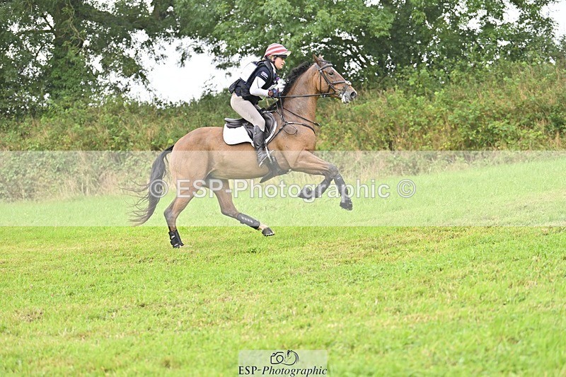 240901A-141154-09236 - 332-Zara.Head-FOURFIELDS.LOVEHEART