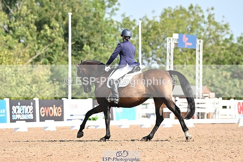 250816-100042-03022 - 096-Louisa.ChattingFirst.Mohican.II