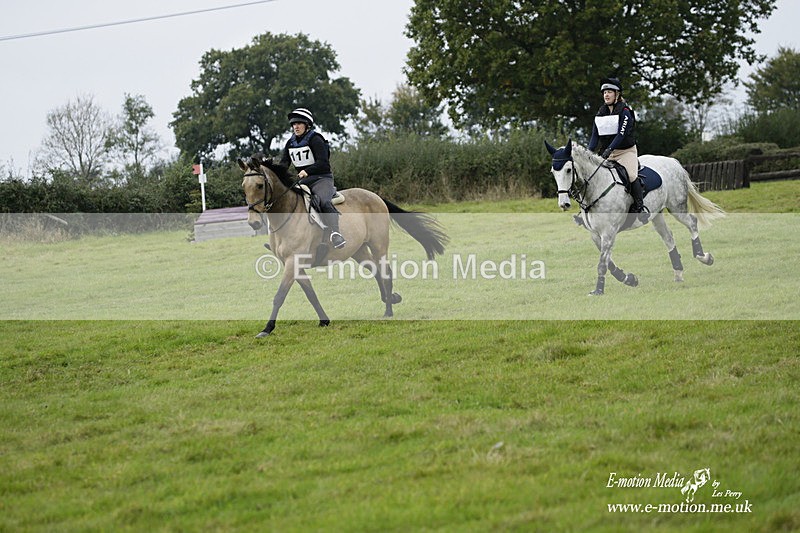  WWHT 171021 2332 - Novice Pairs (0.80m)  17/10/21