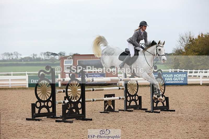 241101A-135854-02320 - FRI Cls 6 Foxhunter and 1.20m Open