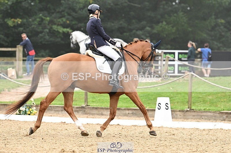 240811-114100-05574 - 253-Pauline.Jaggs-Emilio.Onneke