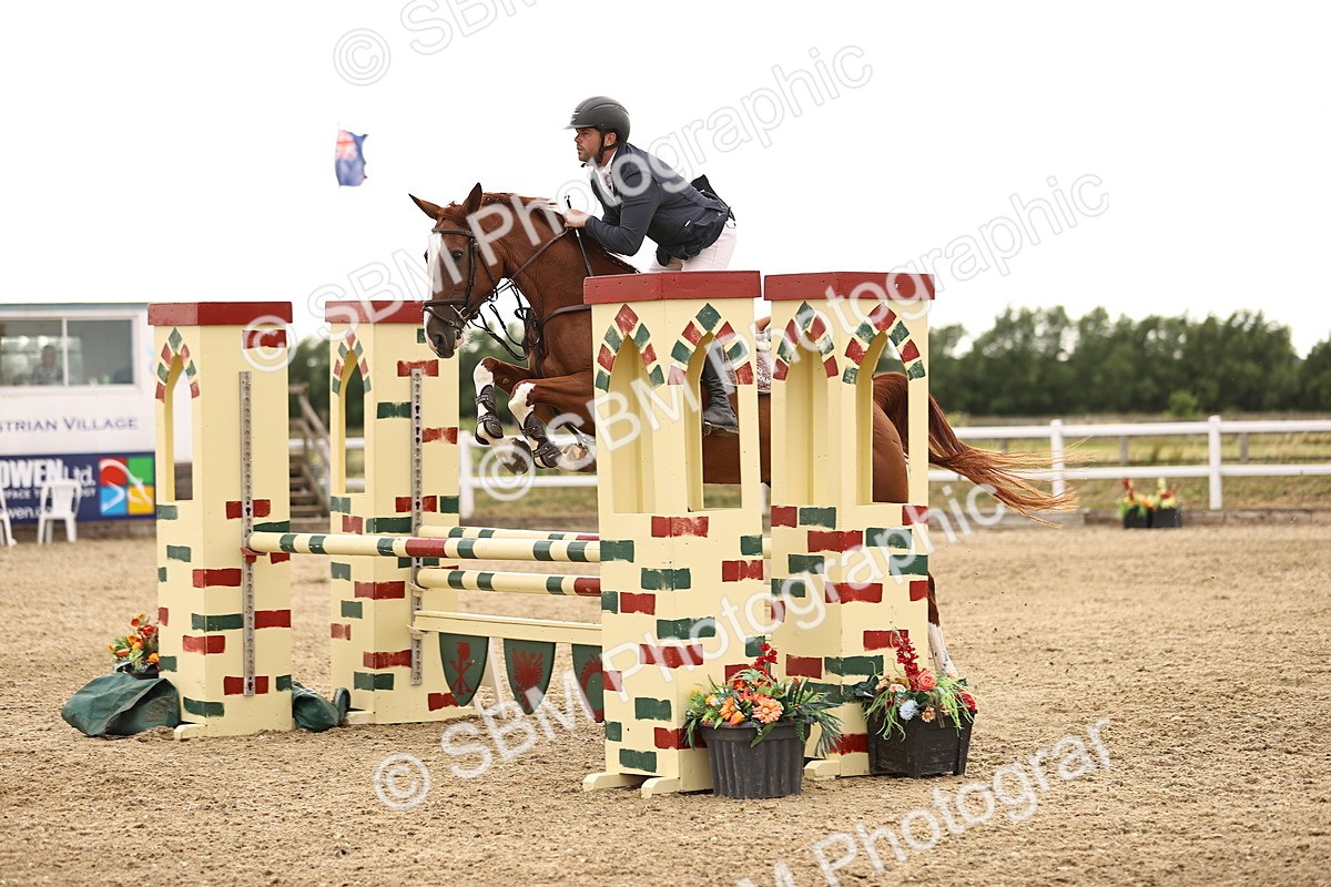 SBM_004894 - Class 24 - Arit Senior British Novice - 90cm