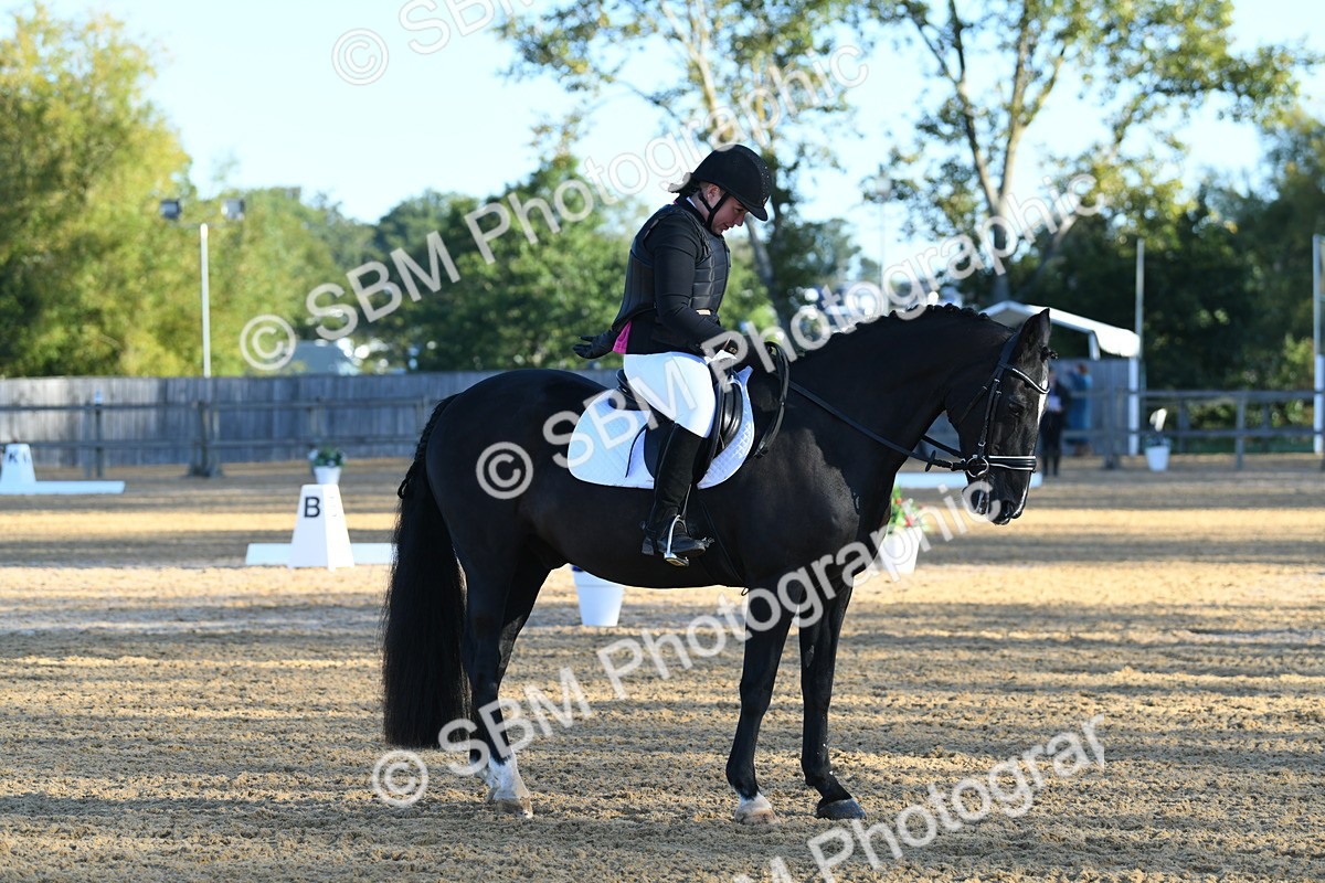 SBM_14298 - D4 - Small Tour Championship - Intro B