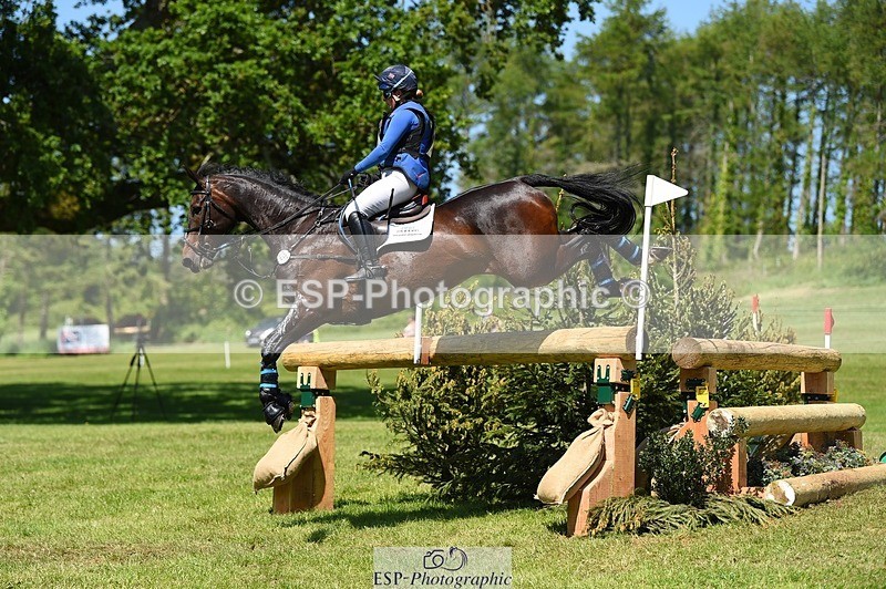 230527-144638-10206 - 357-VIVENDI_HERO-Saffron_Cresswell-XC