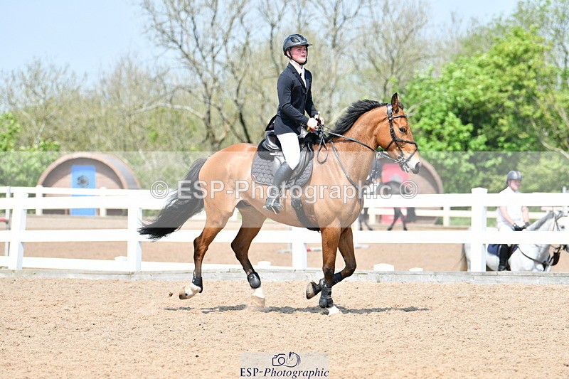 240512A-123200-18120 - Cls 40 Discovery Second Round Jump Off and Pres