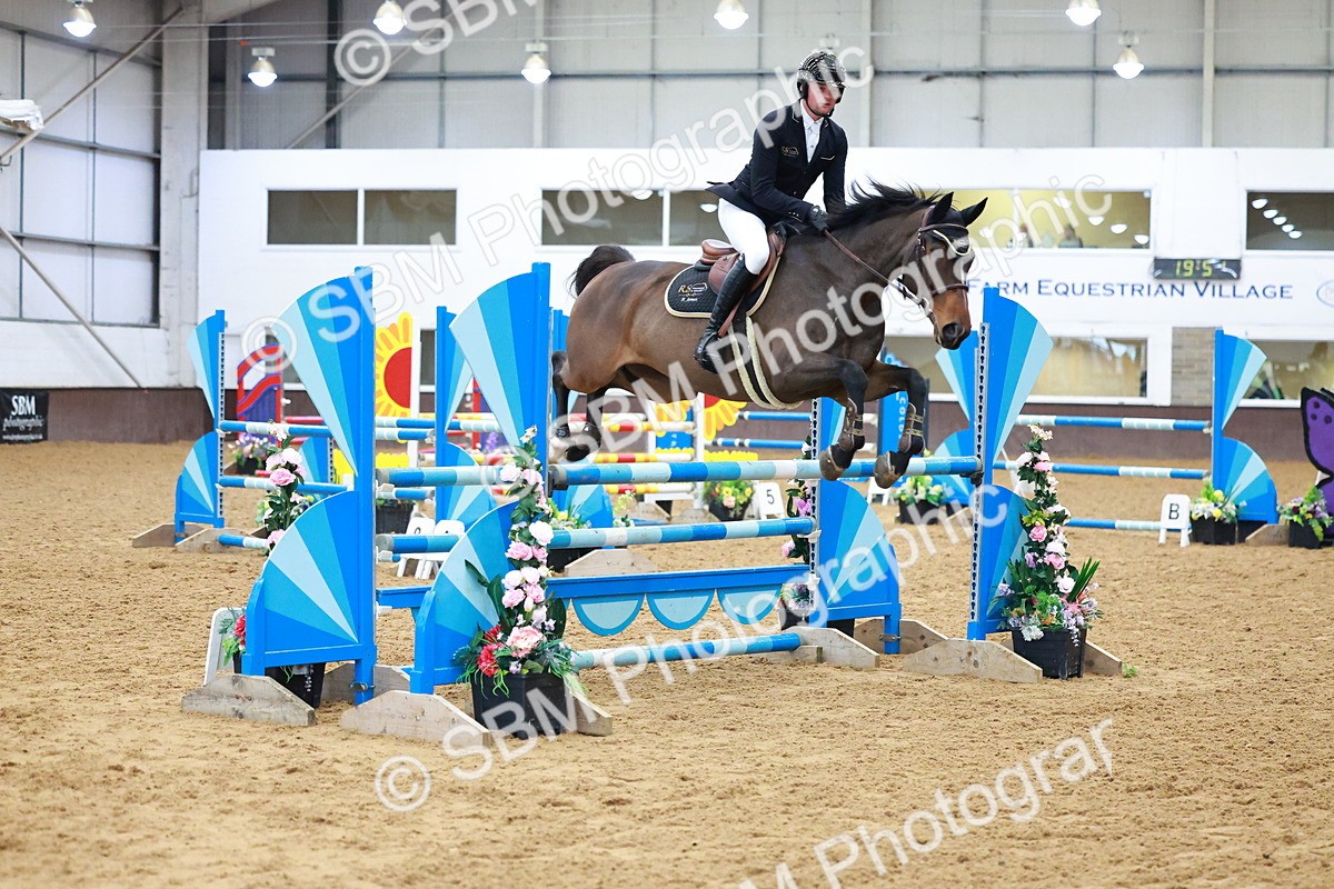 SBM_001129 - Class 4 - Senior Newcomers - 1.10m