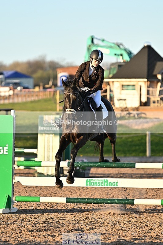 250401-185500-00830 - 90cm Classes