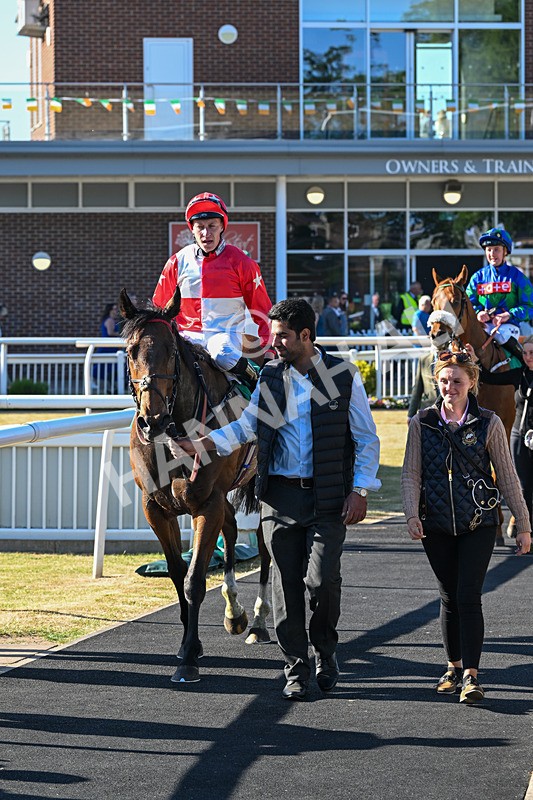 170525-Race 8-So Grateful-9039 - Race 8