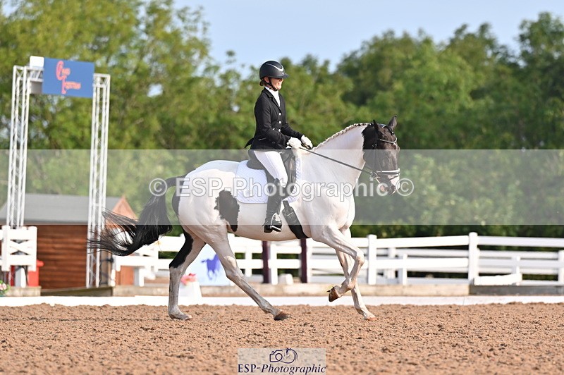 240817A-091014-06514 - 109-Michelle.Head-Alvescot.Winning.Mood