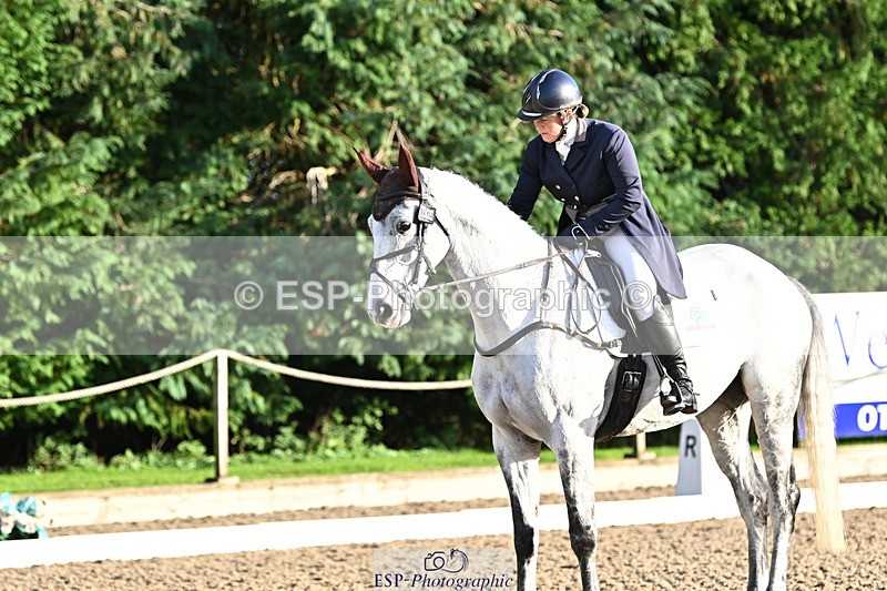 241023-161359-00887 - 014-Lizzie.Luxton-ST.TROPEZ