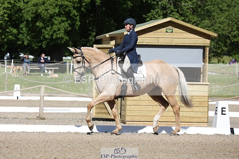 230526-093410-05100 - 356-THE_DUMB_BLONDE-Kat_Raybould-WEDTrotUp+DR