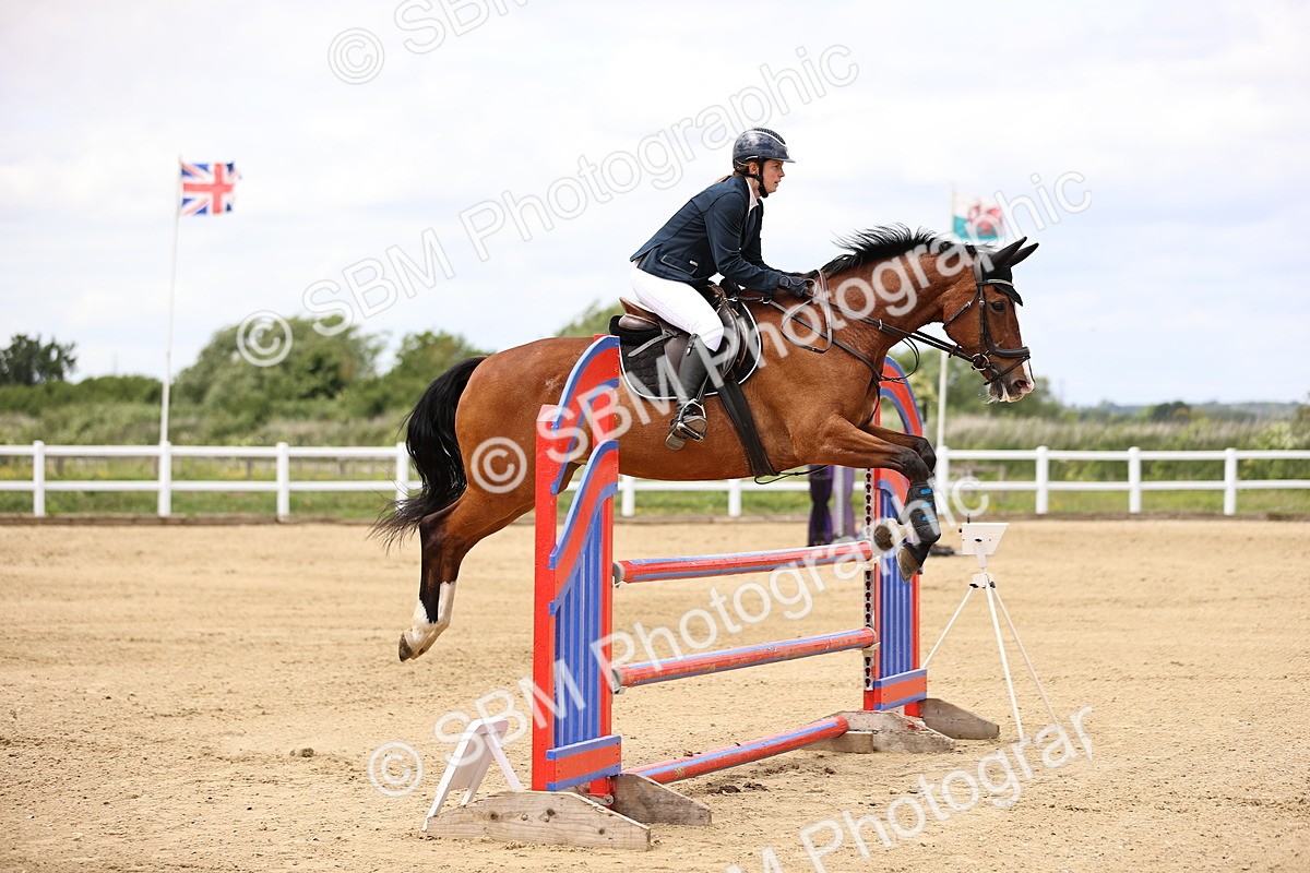 SBM_000369 - Class 4 - 1m showjumping