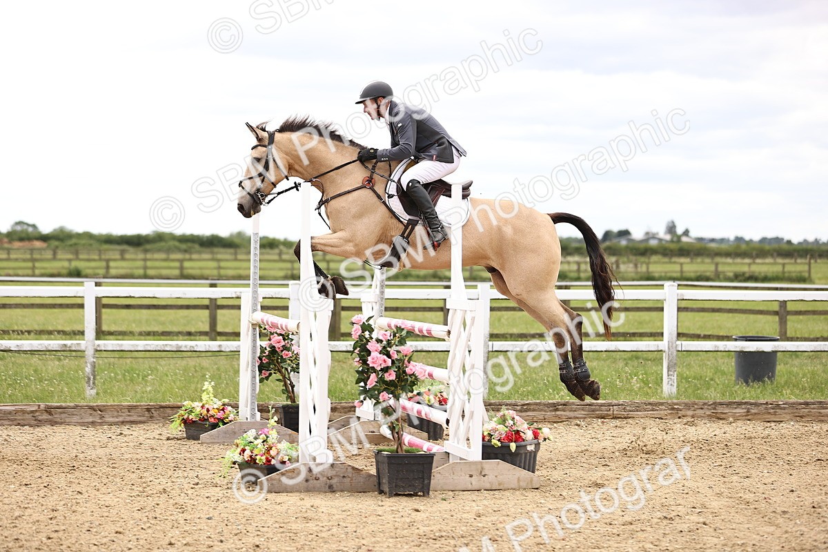 SBM_007687 - Class 19 - Senior Newcomers - 1.10m