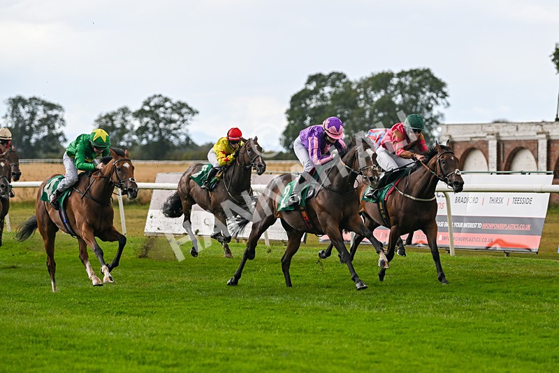 290825-Race 1-Sandret-8083 - Race 1